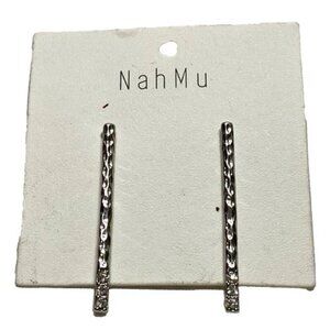 NahMu Bar Stud Earrings Diamond Cut Silver Tone‎ Rhinestone Fashion Jewelry NWT